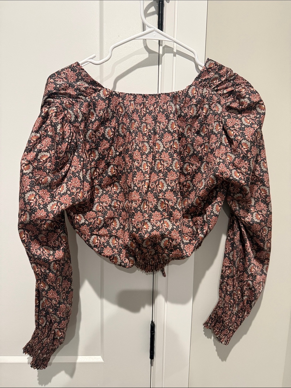 Zara Floral Twist-Front Crop Top in Pink and Black - Picture 5 of 6